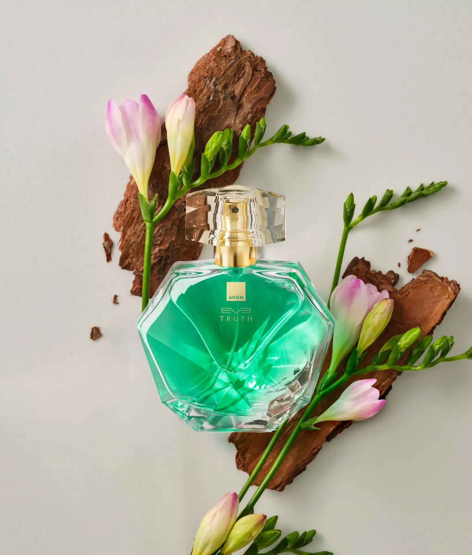 Парфюмерная вода 
для женщин Eve Truth
от Avon
объём 50 мл
Артикул: 643251

Секрет твоей женственнос
