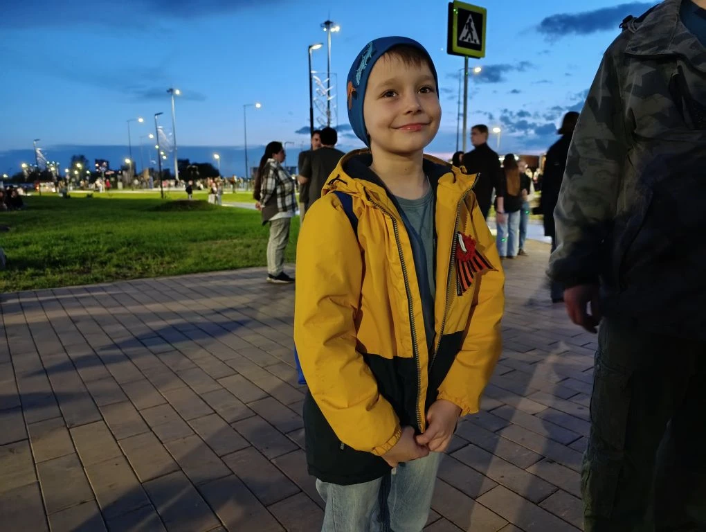 Начну с салюта на 9 мая🎆  На который ехать мы вообще не собирались. Хотя каждый год ездим.  Но в это