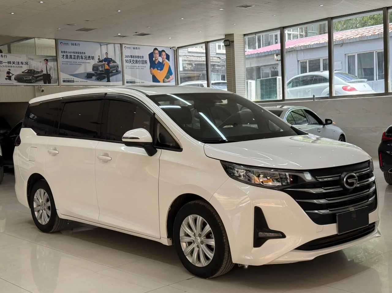 🇨🇳 Автомобиль из Китая, можно приобрести прямо сейчас.

Trumpchi M6 2021 270T DCT Luxury Edition (