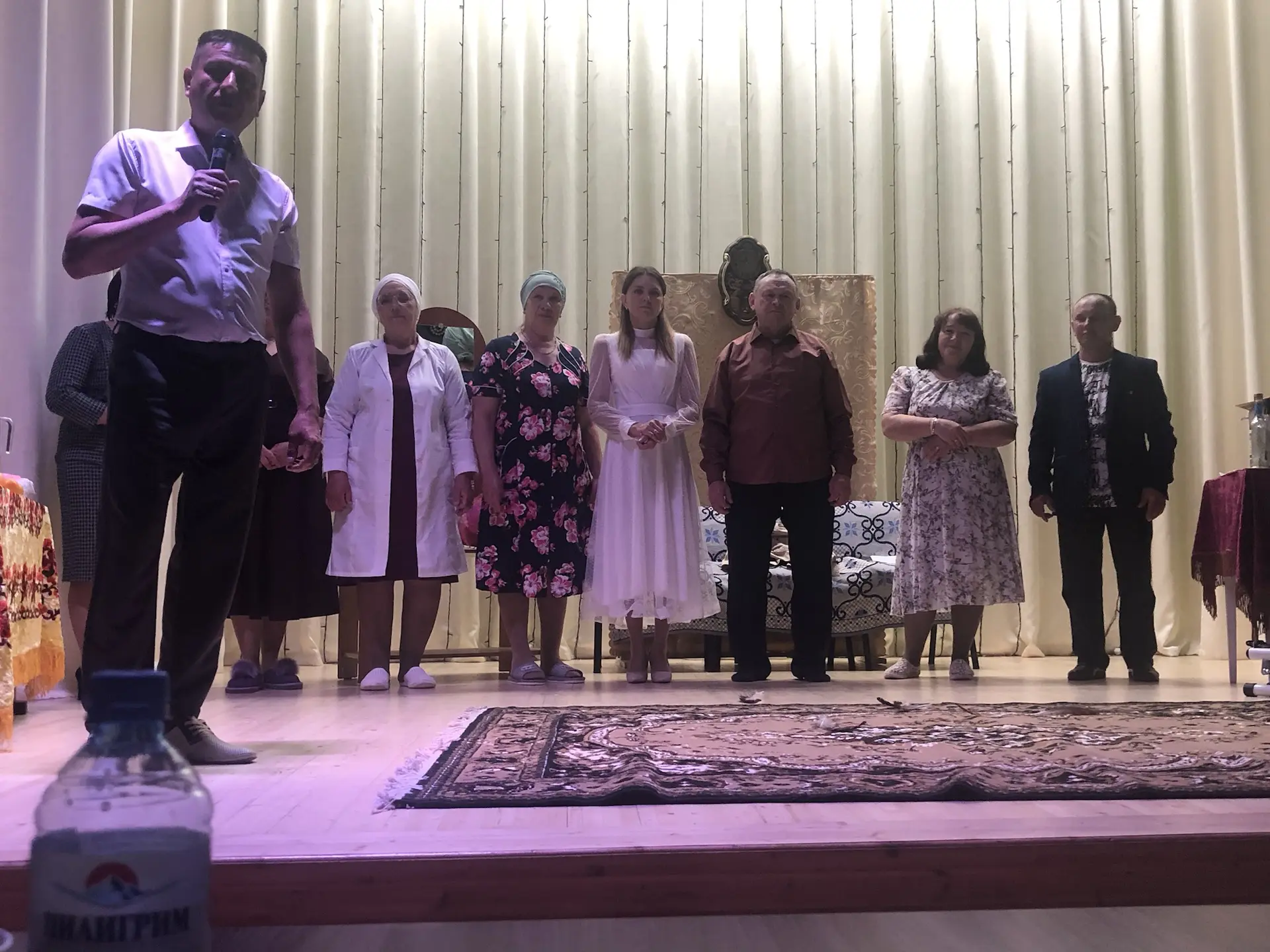 Буген Явлаштау мэдэният йортында Мишэбаш узэшчэннэре тарафыннан эзерлэнгэн Х. Ибрагимов...