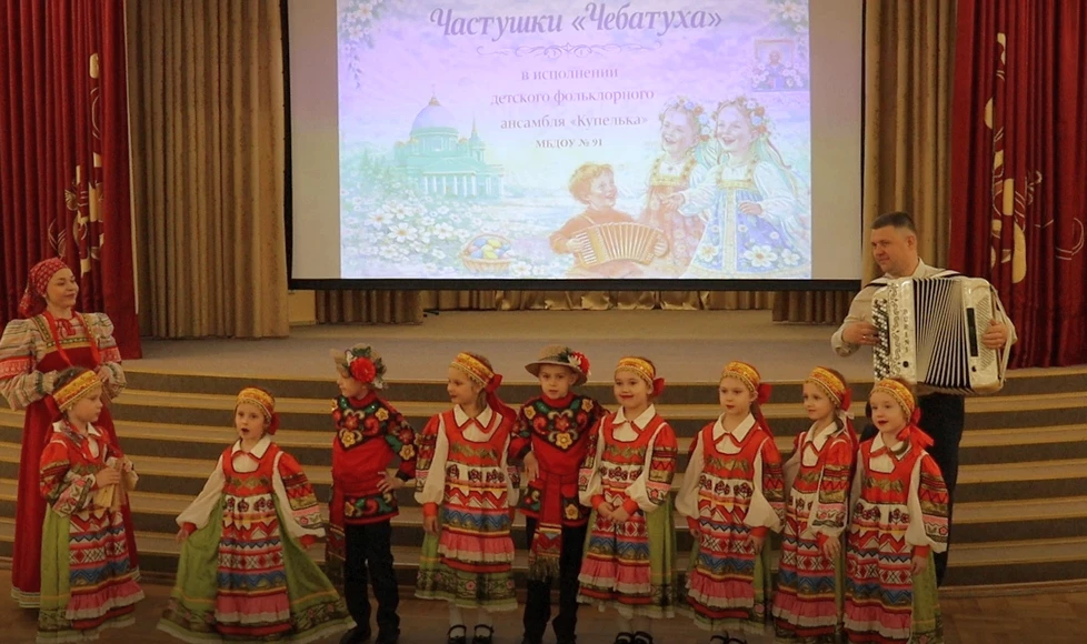Участниками городского фестиваля  «Пасхальные лучики» стали более 250 педагогов и семей воспитаннико