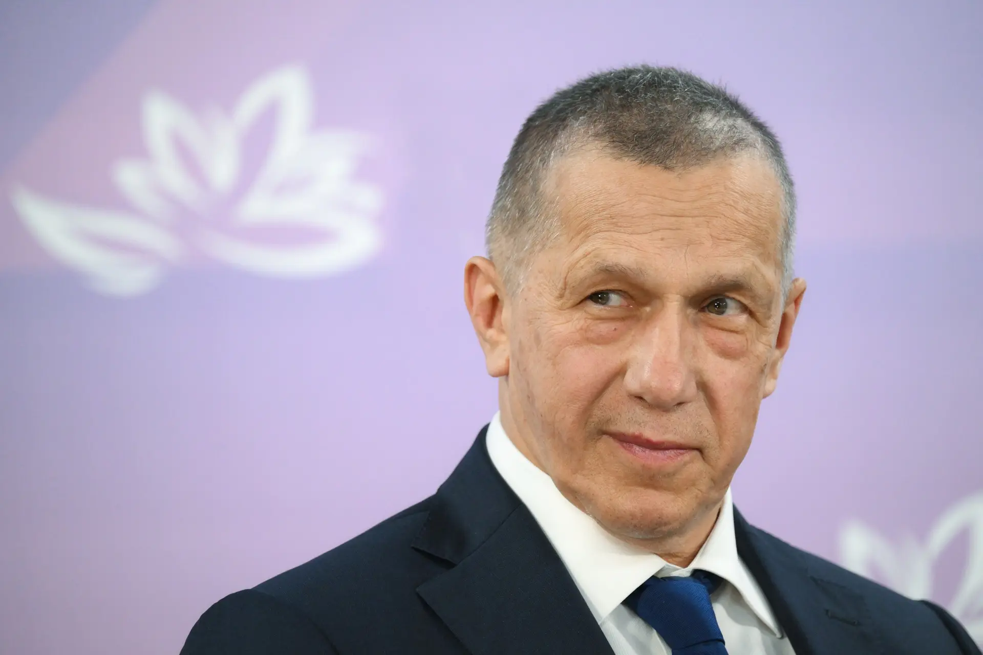Юрий Трутнев поздравил россиян с Днем Великой Победы  «Поздравляю всех жителей нашей страны с Днем В