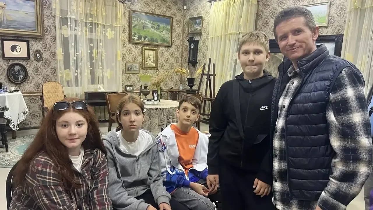 Учащиеся 6 «В» класса посетили Всероссийскую акцию «Ночь музеев» в Анапском археологическом музее «Г