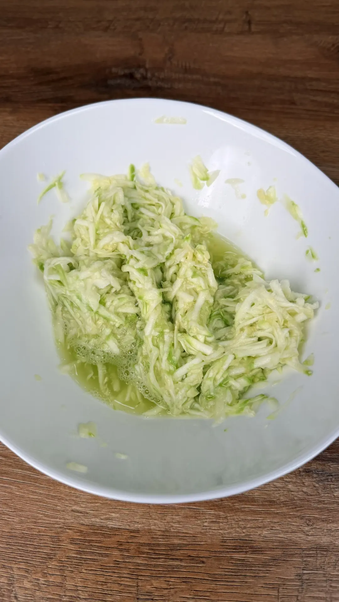 Классный вариант, куда пристроить кабачок на завтрак)) Получается сытно, вкусно и совсе...