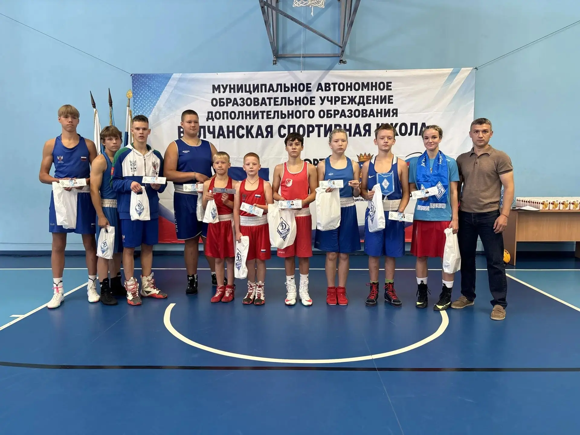 НА РИНГЕ — СИЛА И ХАРАКТЕР