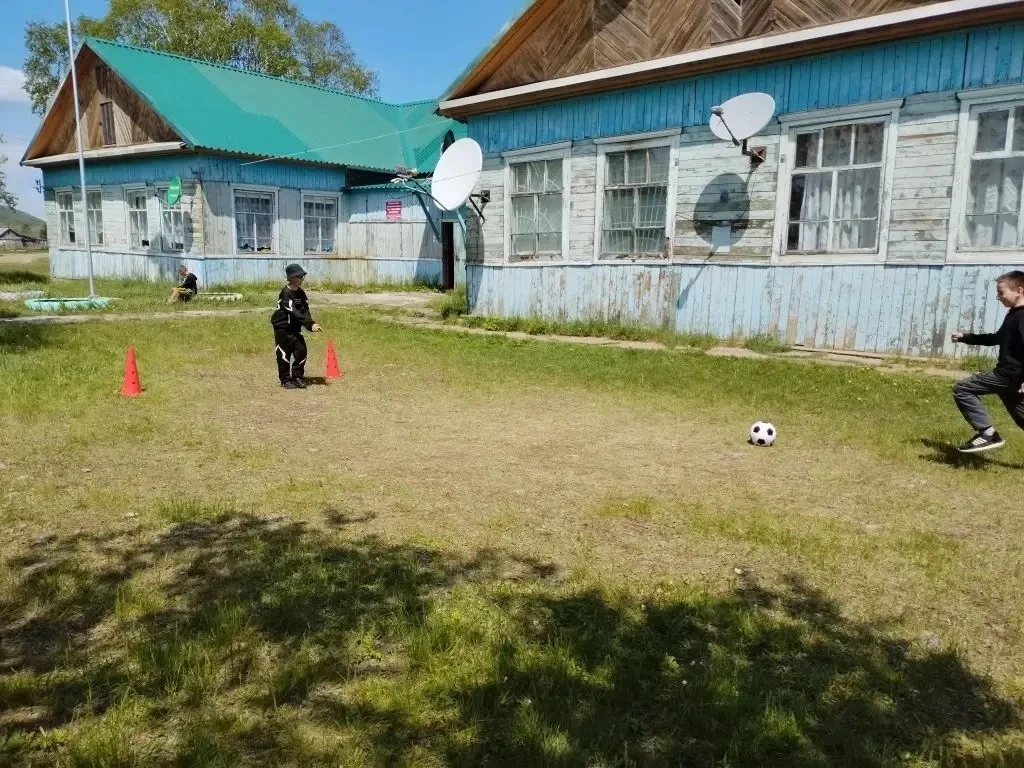 🏃‍♂️🎉 Восьмой день в лагере «Росинка»: спортивно‑игровая программа «Весёлые старты»! 🎉🏃‍♀️

Сего