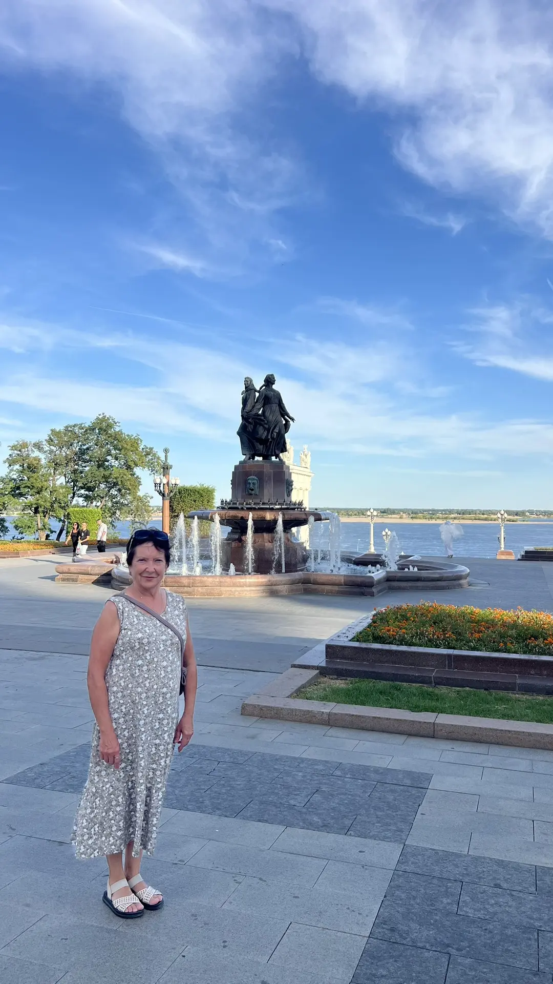 Доброе утро, дорогие-любимые! 🌞 Вчерашний вечер в картинках 😍 Погуляли по набережной ...