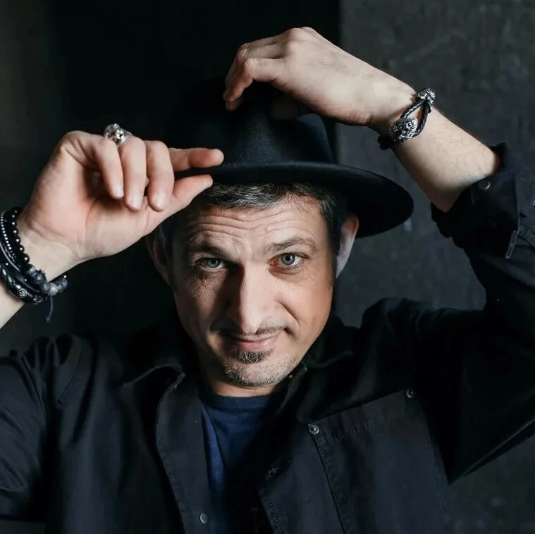 Максим Кучеренко, один из основателей группы «Ундервуд», празднует сегодня день рождени...