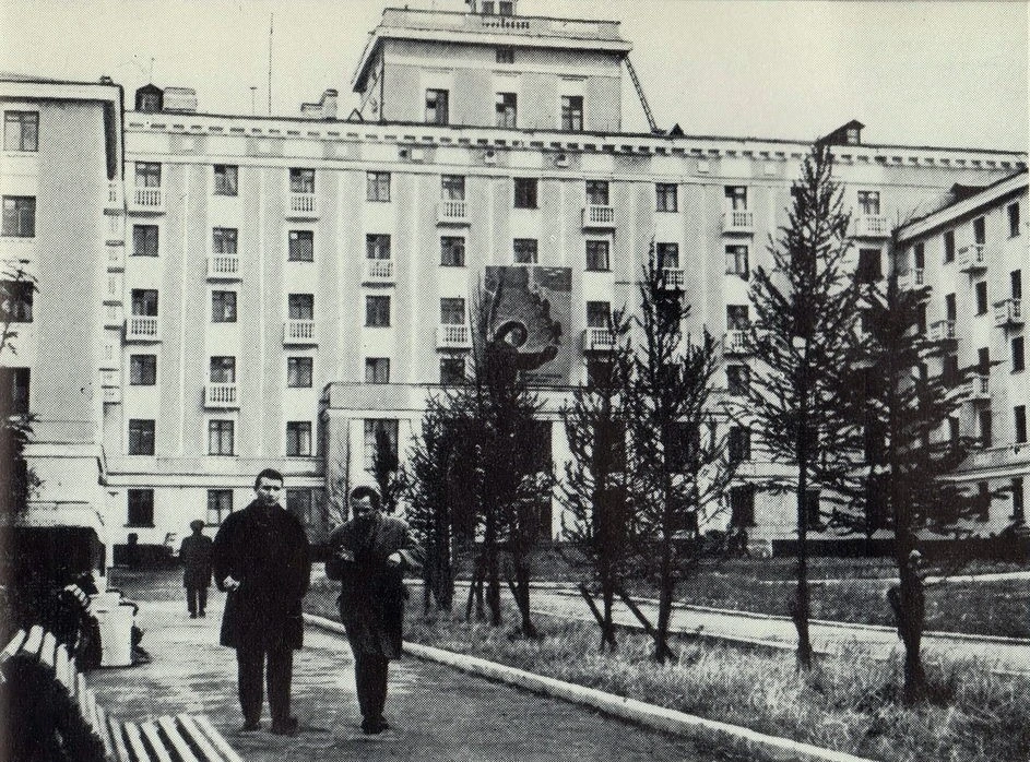 88 лет назад (1938) в Мурманске торжественно открыли Дома междурейсового отдыха моряков.