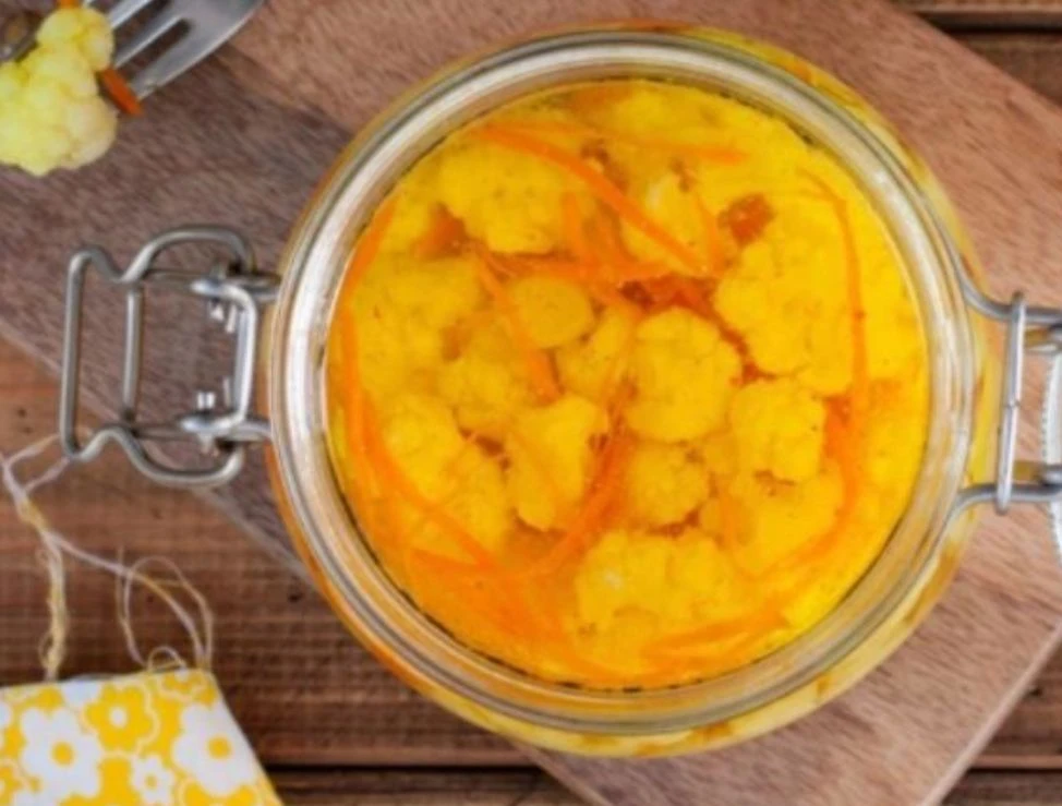 МАРИНОВАННАЯ ЦВЕТНАЯ КАПУСТА С МОРКОВЬЮ