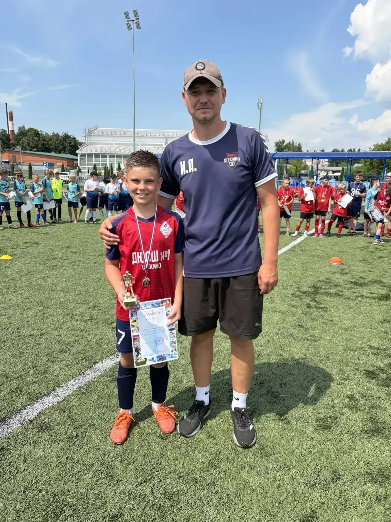 🏆 Завершился 3-й день открытого турнира по футболу, посвящённого Дню России!

Сегодня на поле вышли
