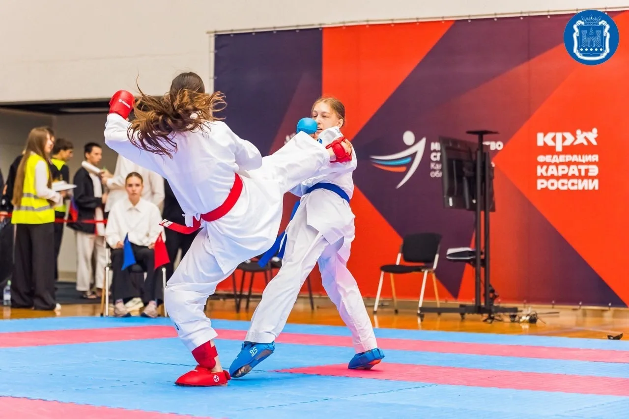 Во Дворце спорта «АВТОТОР-Арена» прошли соревнования по карате WKF. В турнире участвовали 800 спортс