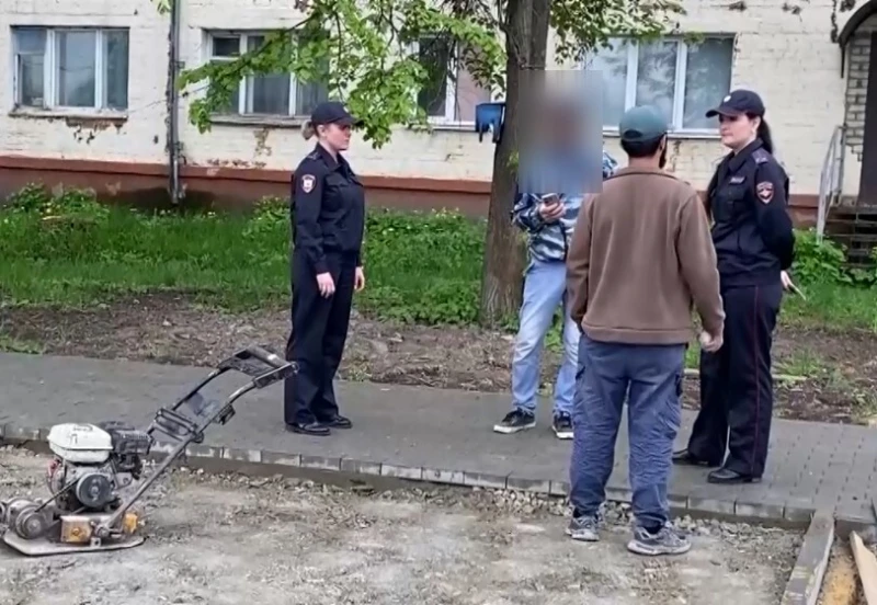 В Орловской области за месяц выявлено 40 нарушений миграционного законодательства  Полицейские прове