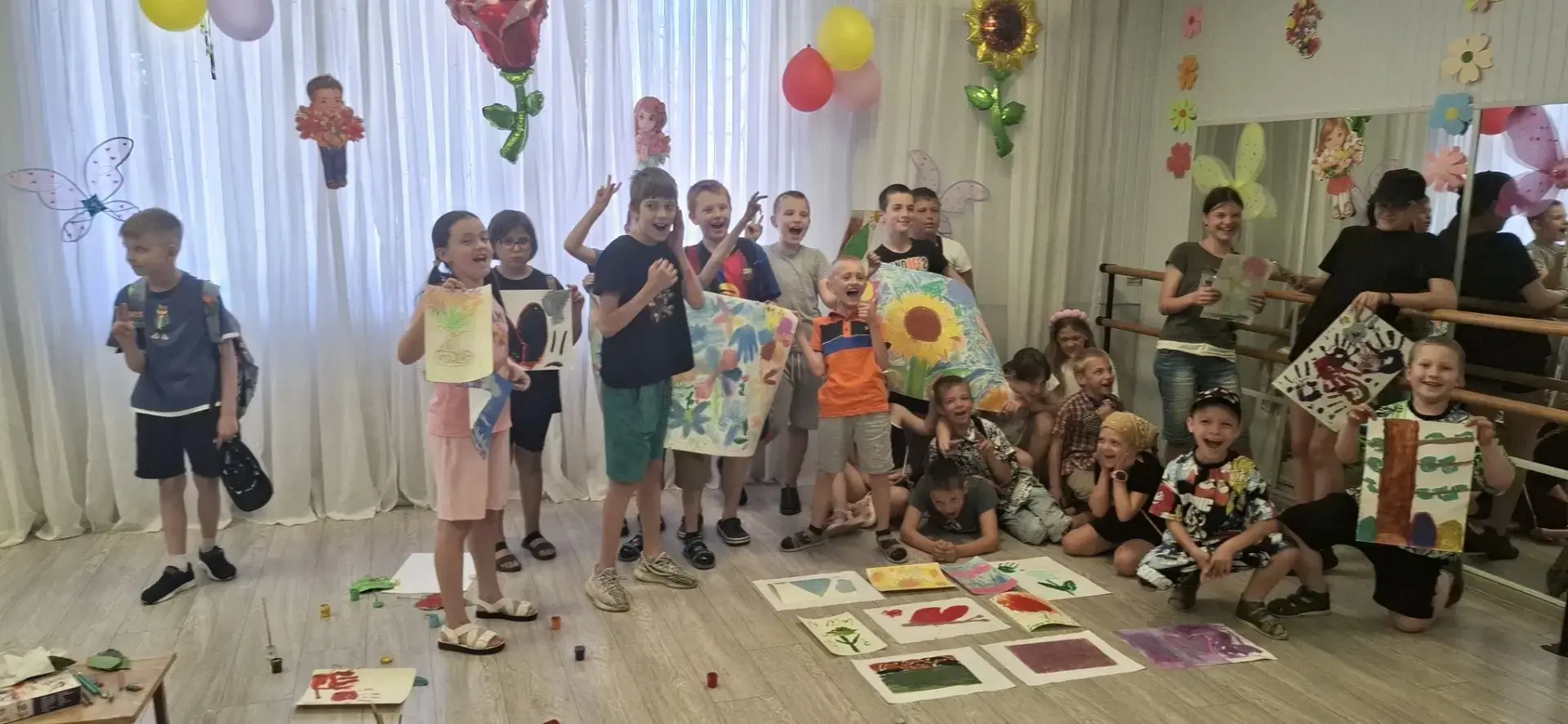 ☀Один день из жизни детского лагеря☀

🧭После ежедневной зарядки и питательного завтрака наши воспит