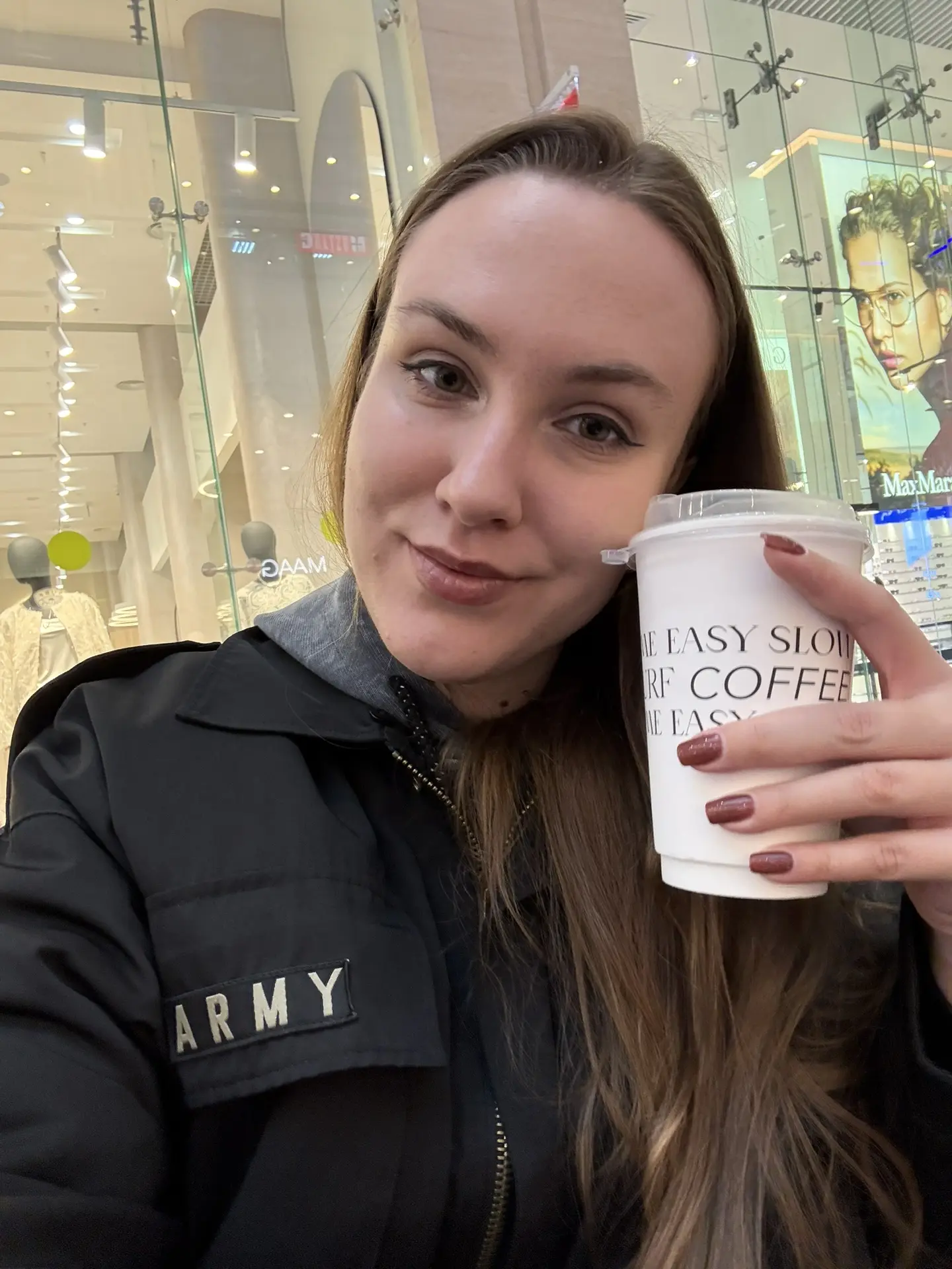 я так рада, в тц поблизости от меня открылся surf coffee 🏄☕️   мечтаю сотрудничать с ними 🙏🏻