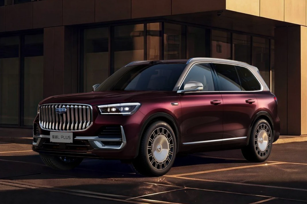 Флагманский кроссовер Geely Monjaro Plus показал свой интерьер