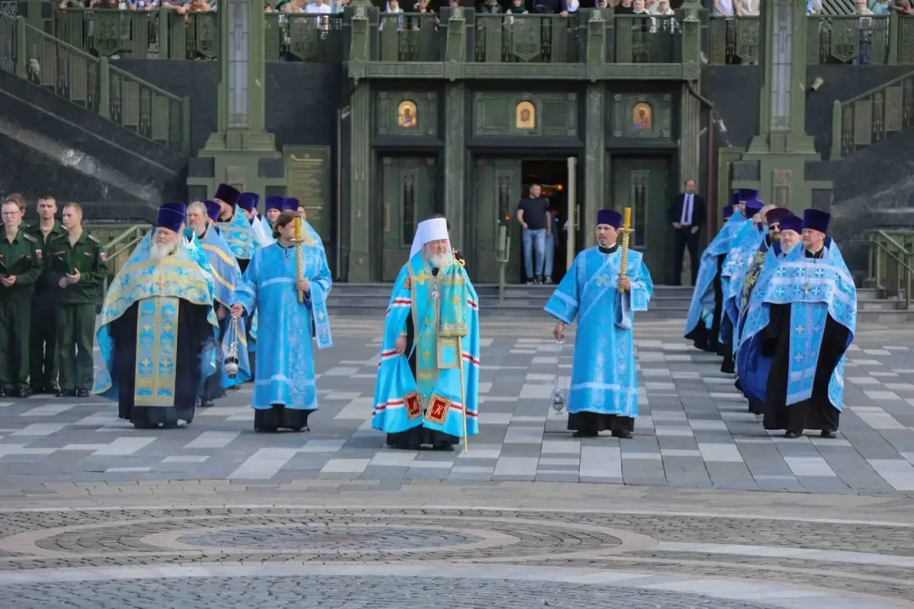 🙏 Тихвинская икона Божией Матери прибыла в Главный храм Вооружённых Сил России
