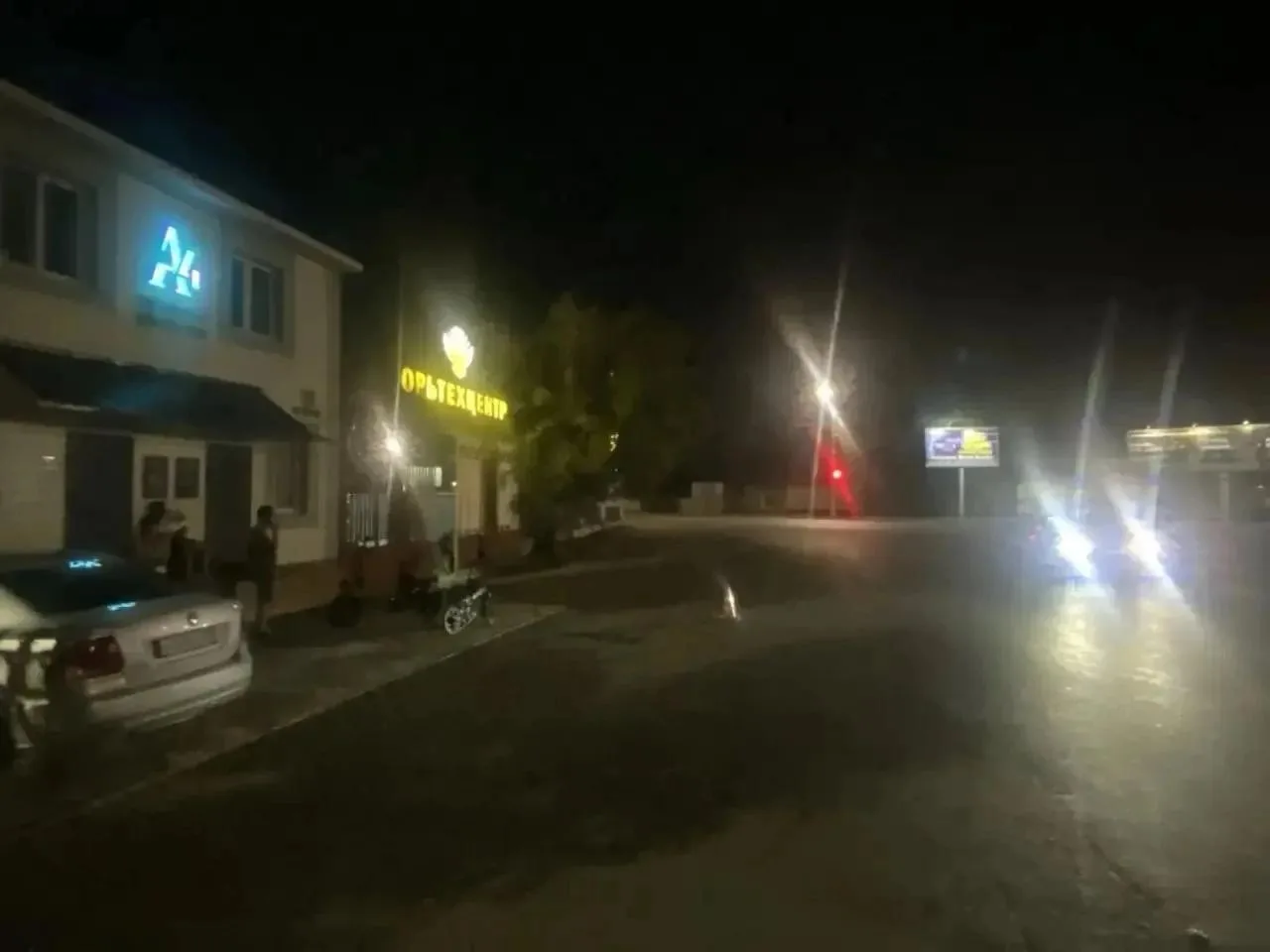 Два электросамокатчика не поделили дорогу на проспекте Победы в Оренбурге.

По предварительной данны