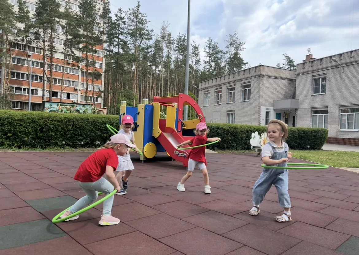 Ура! Наступило долгожданное лето, а вместе с ним  наш любимый летний оздоровительный период в детско