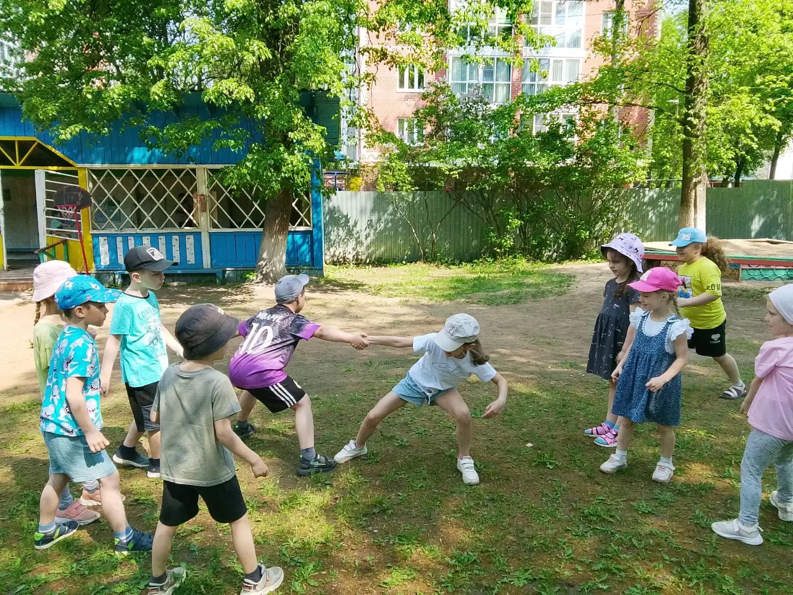 🎉 Народные игры + День вежливости = отличный день в саду!