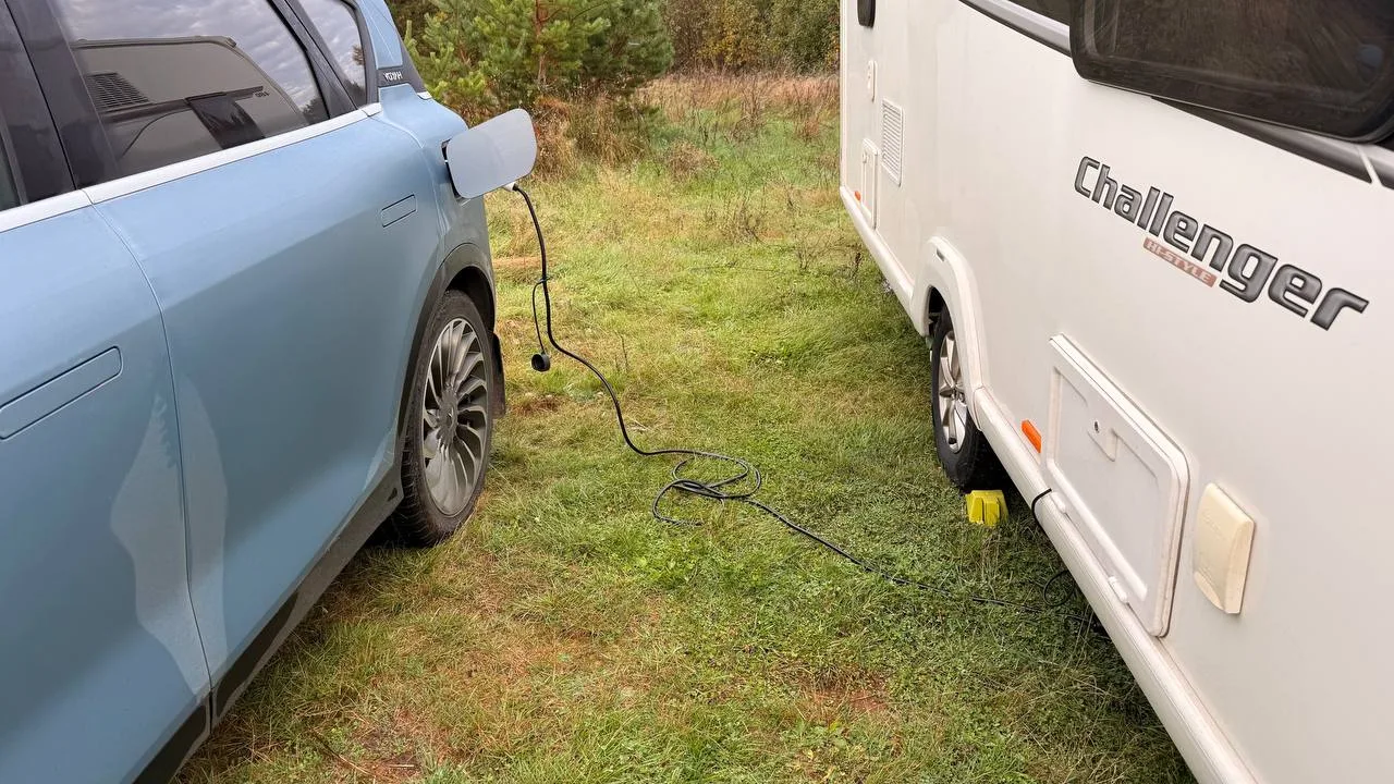 Хорошо, когда с собой есть зарядка ⚡️🚙😀