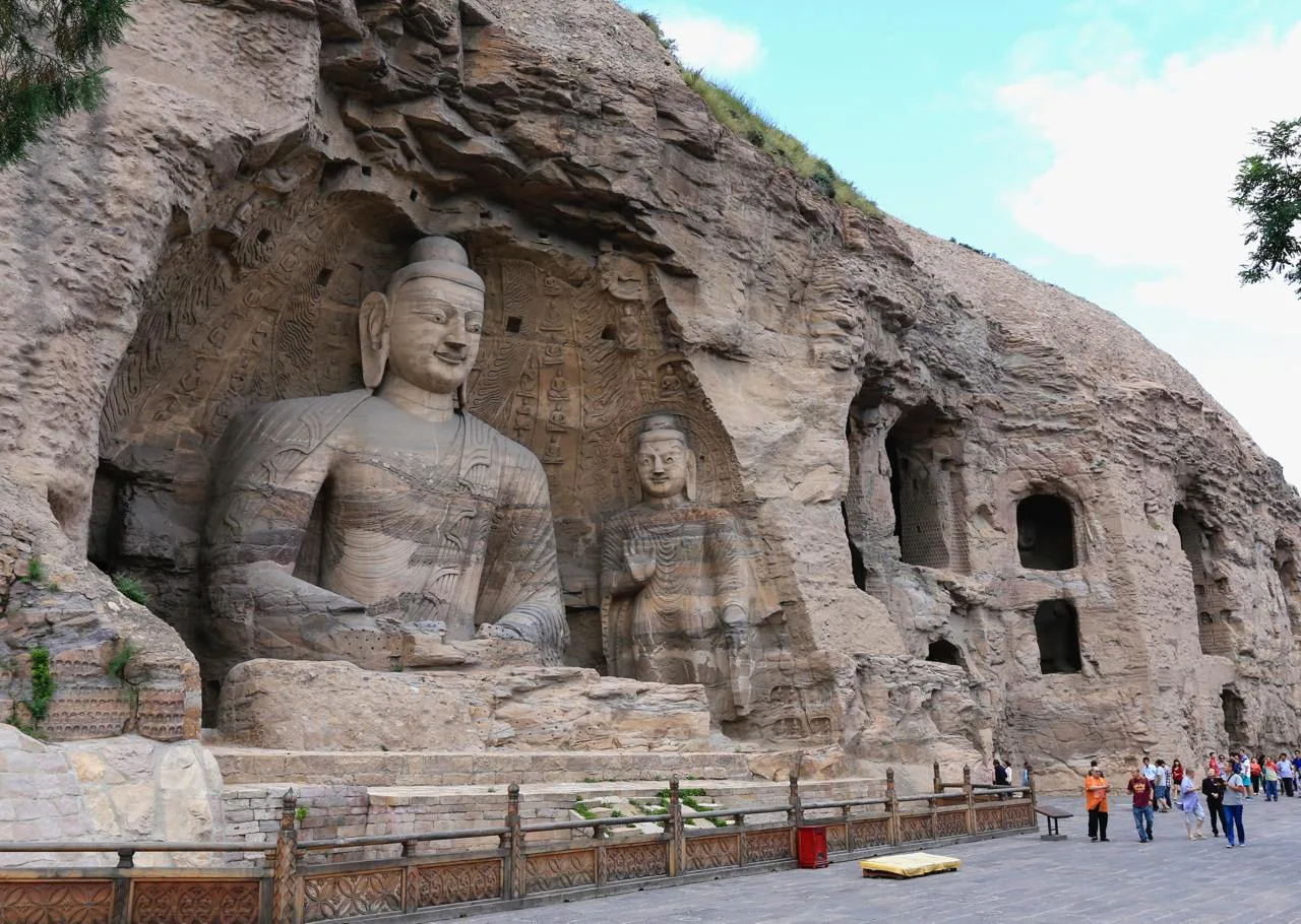 Пещерные гроты Юньган, Китай 🇨🇳

🔹 Пещерные гроты Юньган - комплекс из 252 пещер и ниш со статуям