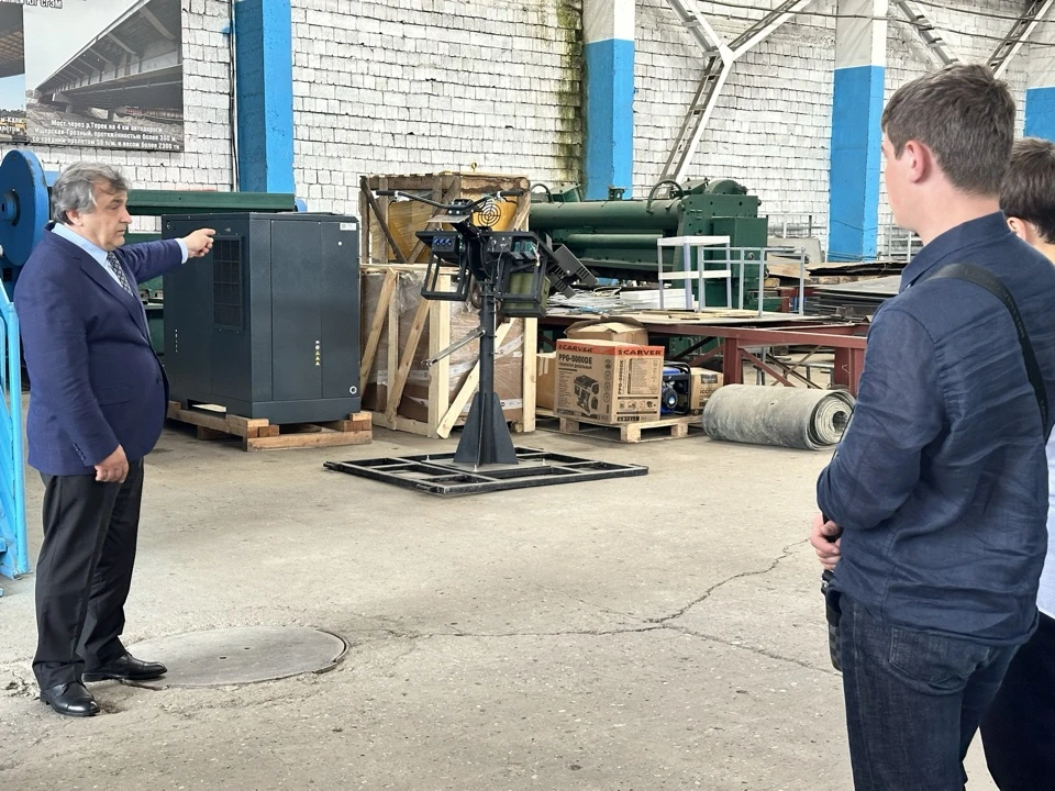 🏭 Школьники Кизилюрта посетили завод металлоконструкций в рамках профтура  Территориальный центр зан