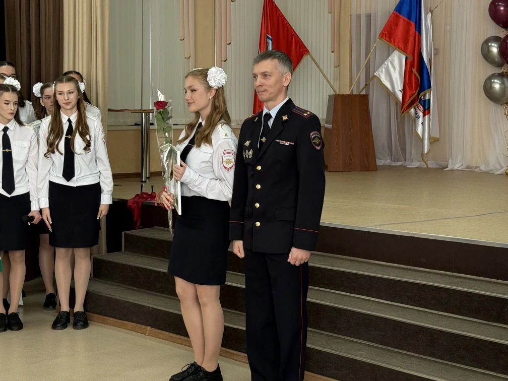 📚🔔 В краевой столице прозвенел последний звонок для кадет правоохранительного корпуса  Последний зво
