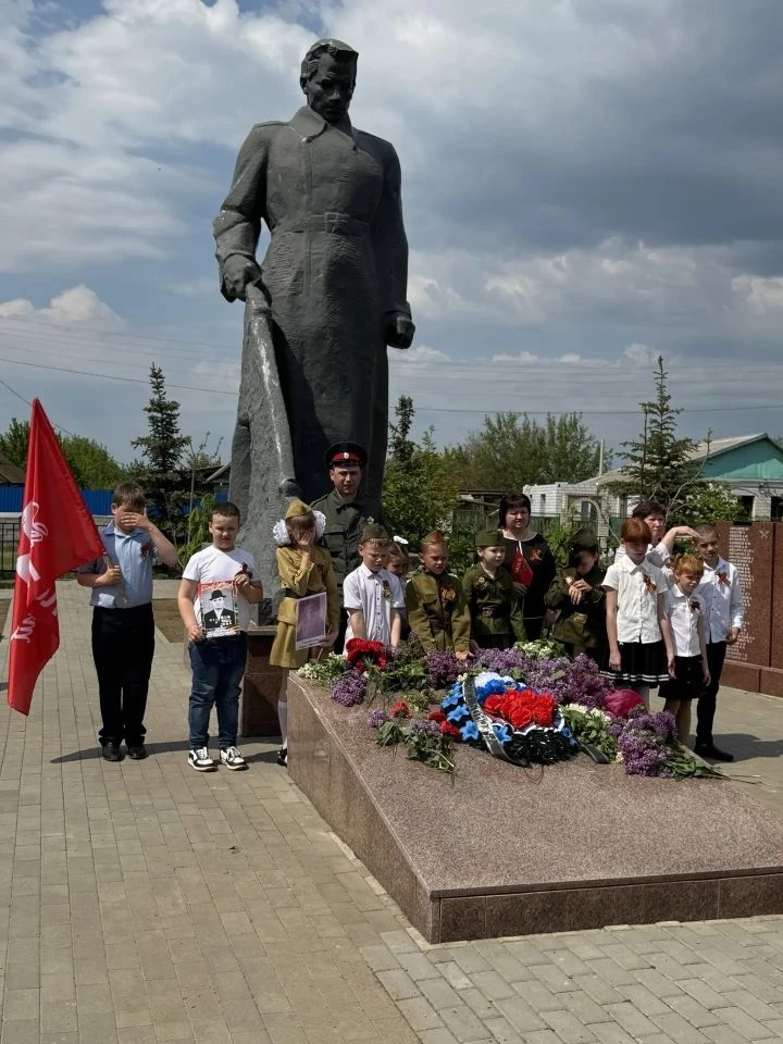 🇷🇺 Тематический вечер
🕊 «Не забывается такое никогда...» 🕊 
 ⚔️ 9 мая в х. Камыши прошел тематич