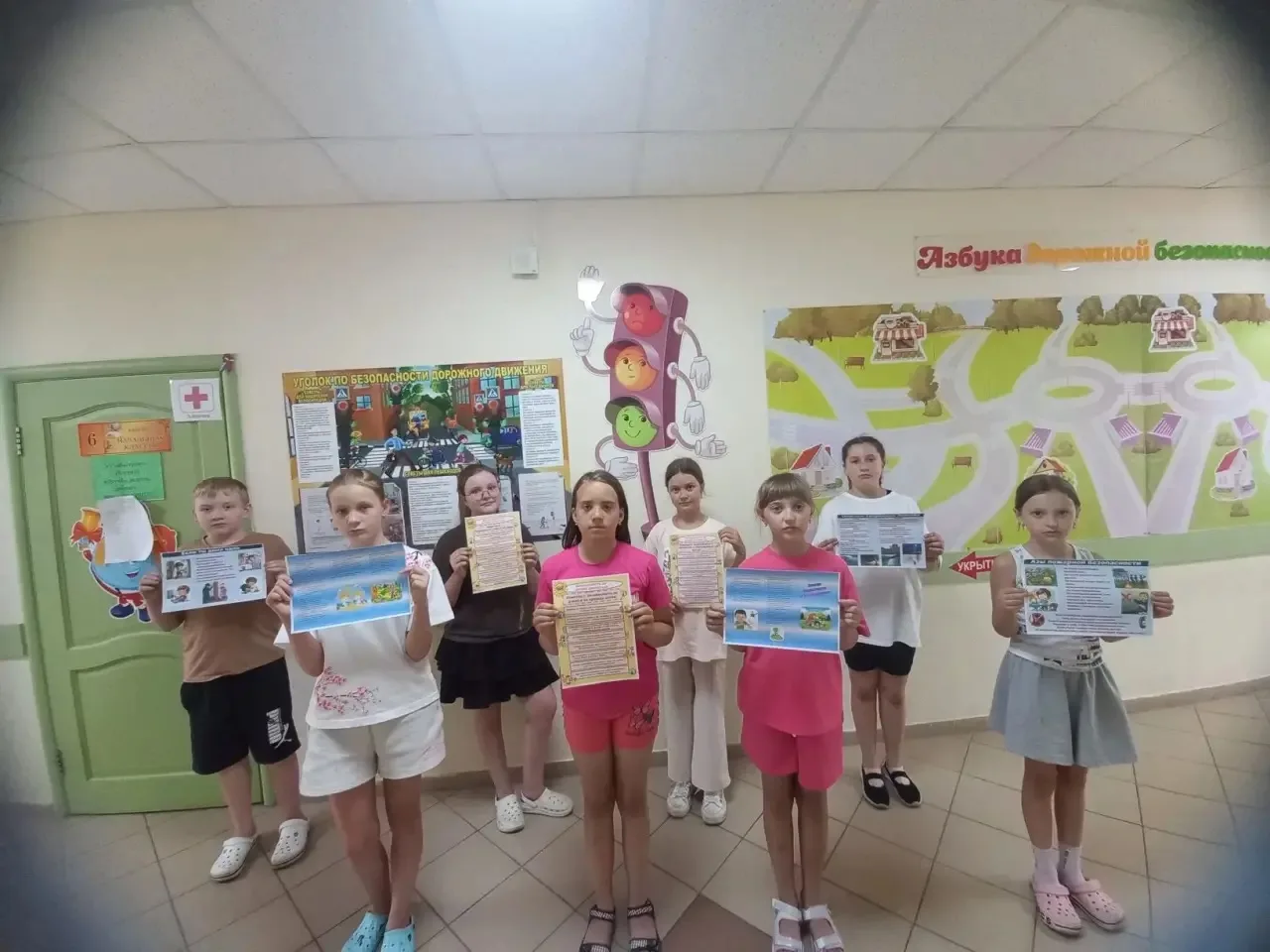 Сегодня в школьном лагере «Солнышко» прошёл яркий и очень важный День безопасности! Наши юные суперг