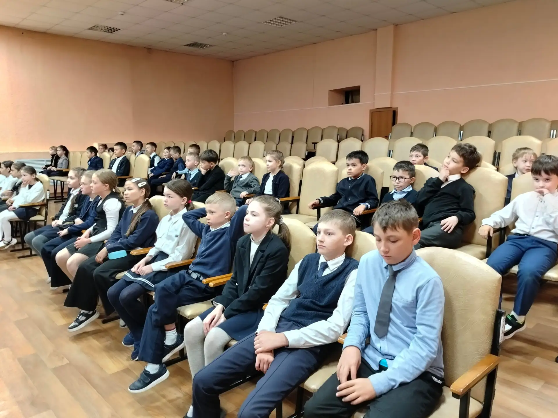 Вот и позади последняя учебная неделя, а впереди – долгожданные летние каникулы! 🎉 Чтобы отдых принё