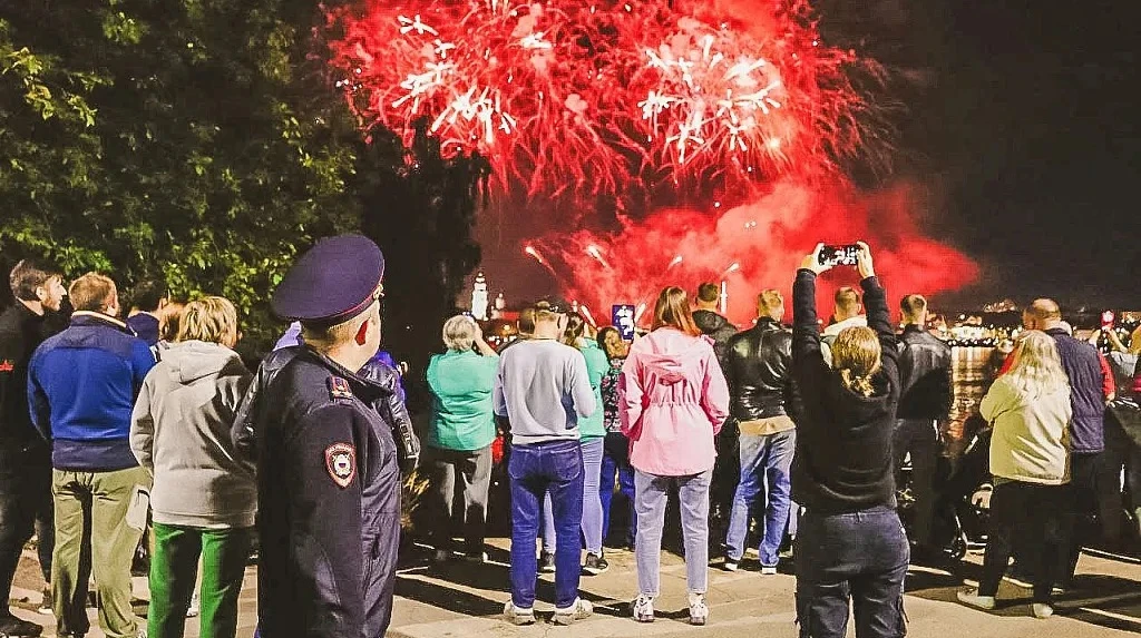 🎆 5 сентября в Костроме пройдёт XVIII фестиваль пиротехнического искусства «Серебряная...