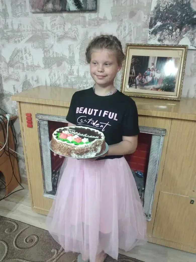 Дорогая Сонечка! Поздравляем  тебя с днем рождения!!!