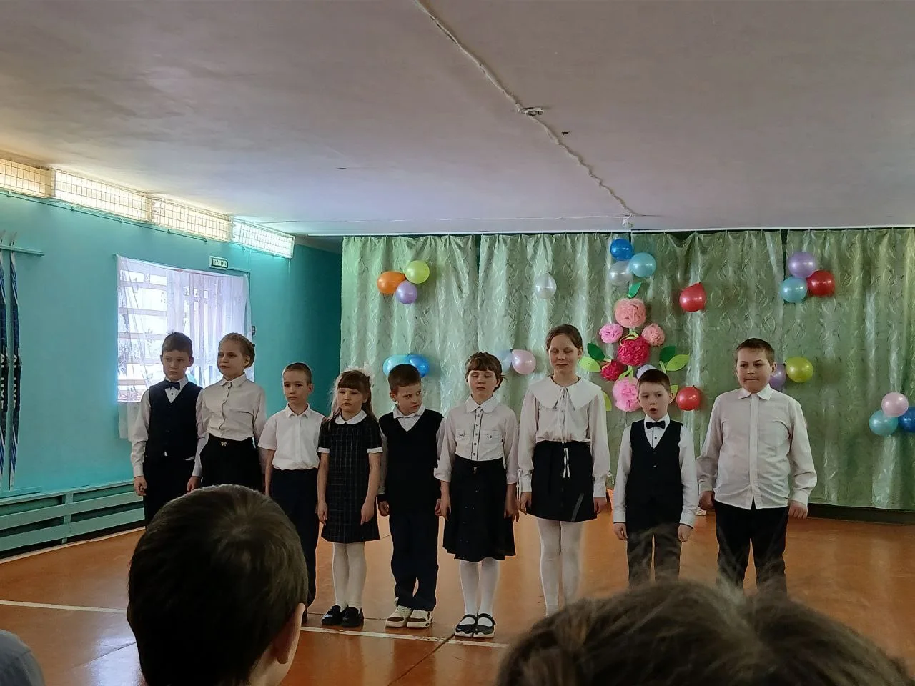 6 марта в нашей школе прошёл праздничный концерт с игровой программой, посвящённый Межд...