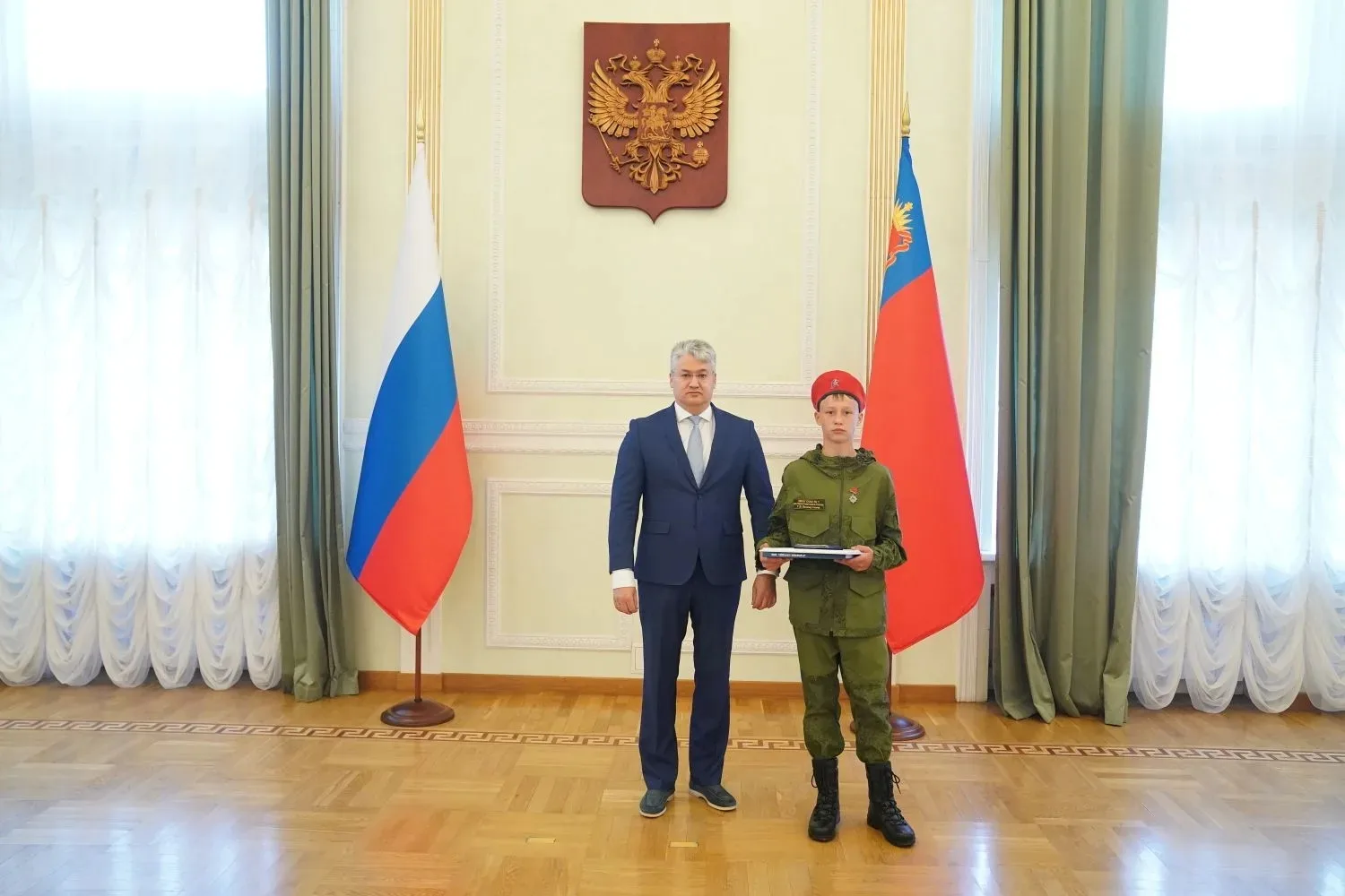🌟Мужество не знает возраста: ученик нашей школы удостоен награды «Горячее сердце» 

Двенадцатилетни