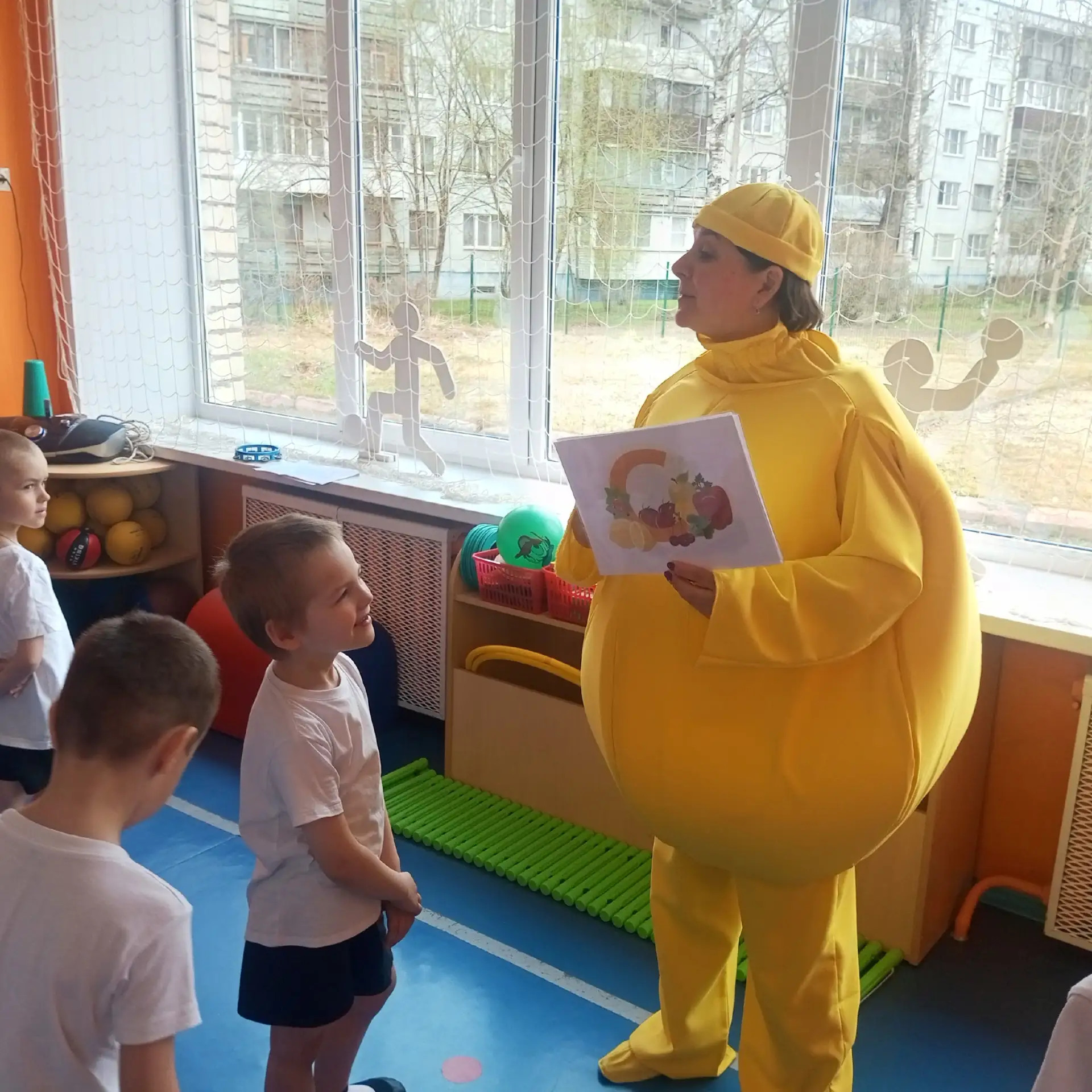 В Международный день здоровья, ребята старшей и подготовительной групп отправились в ув...