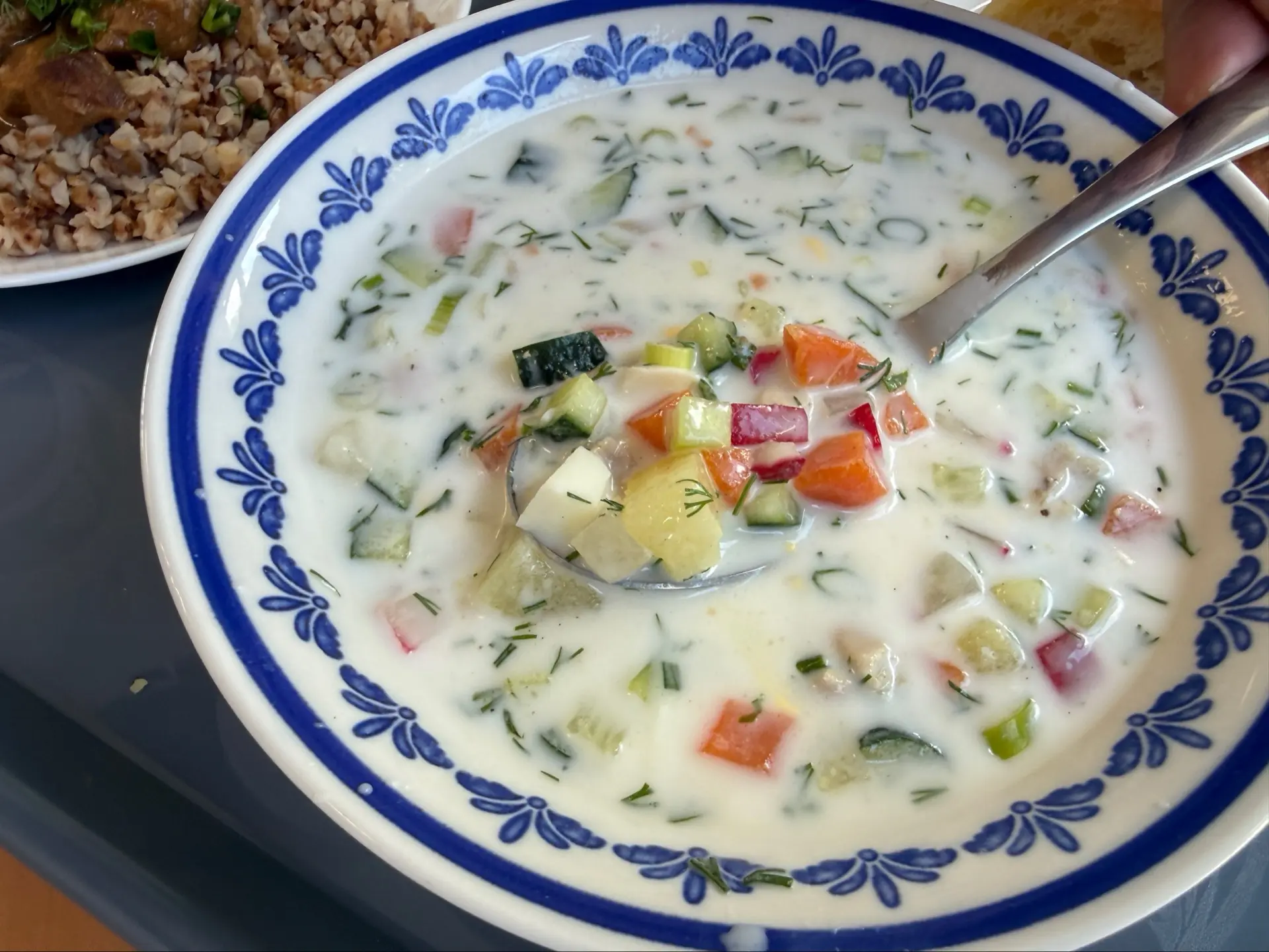 🤬Хочу пожаловаться на эту столовую

Ребята, ну нельзя так вкусно готовить)) ладно шутки шутками, но