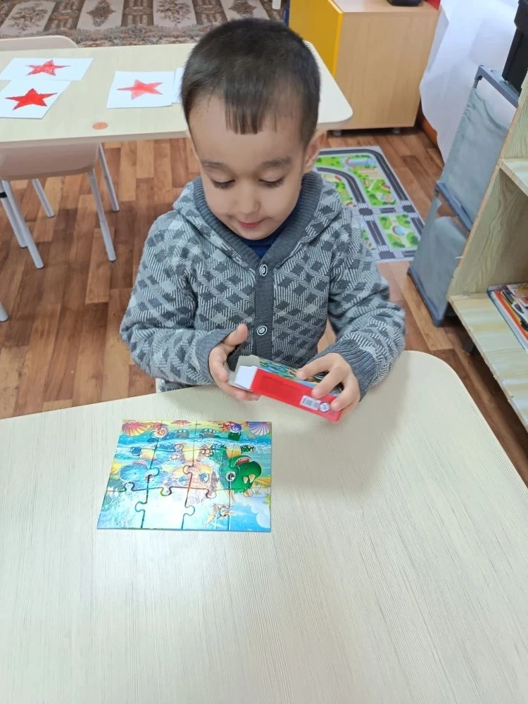 Дидактическая игра "Пазлы". Пазлы полезны для всестороннего развития ребёнка, благодаря...