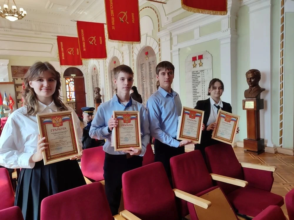 🎖️Встреча с настоящим Героем: наши ребята в числе лучших!  ✨Сегодня в жизни наших учеников произошло