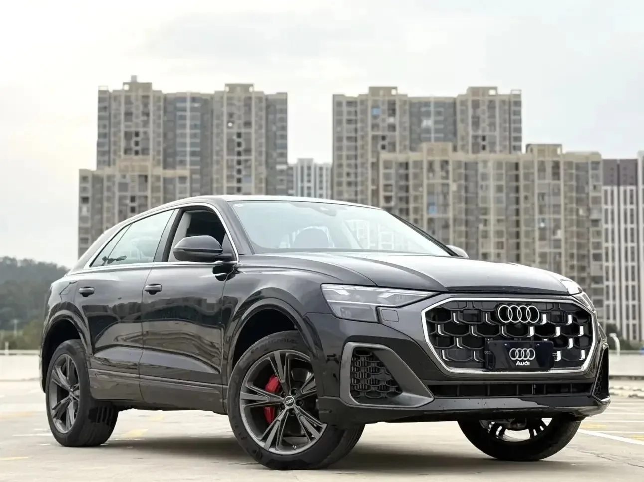 Audi Q8, 2025, 3.0, 340л.с, пробег: 1000