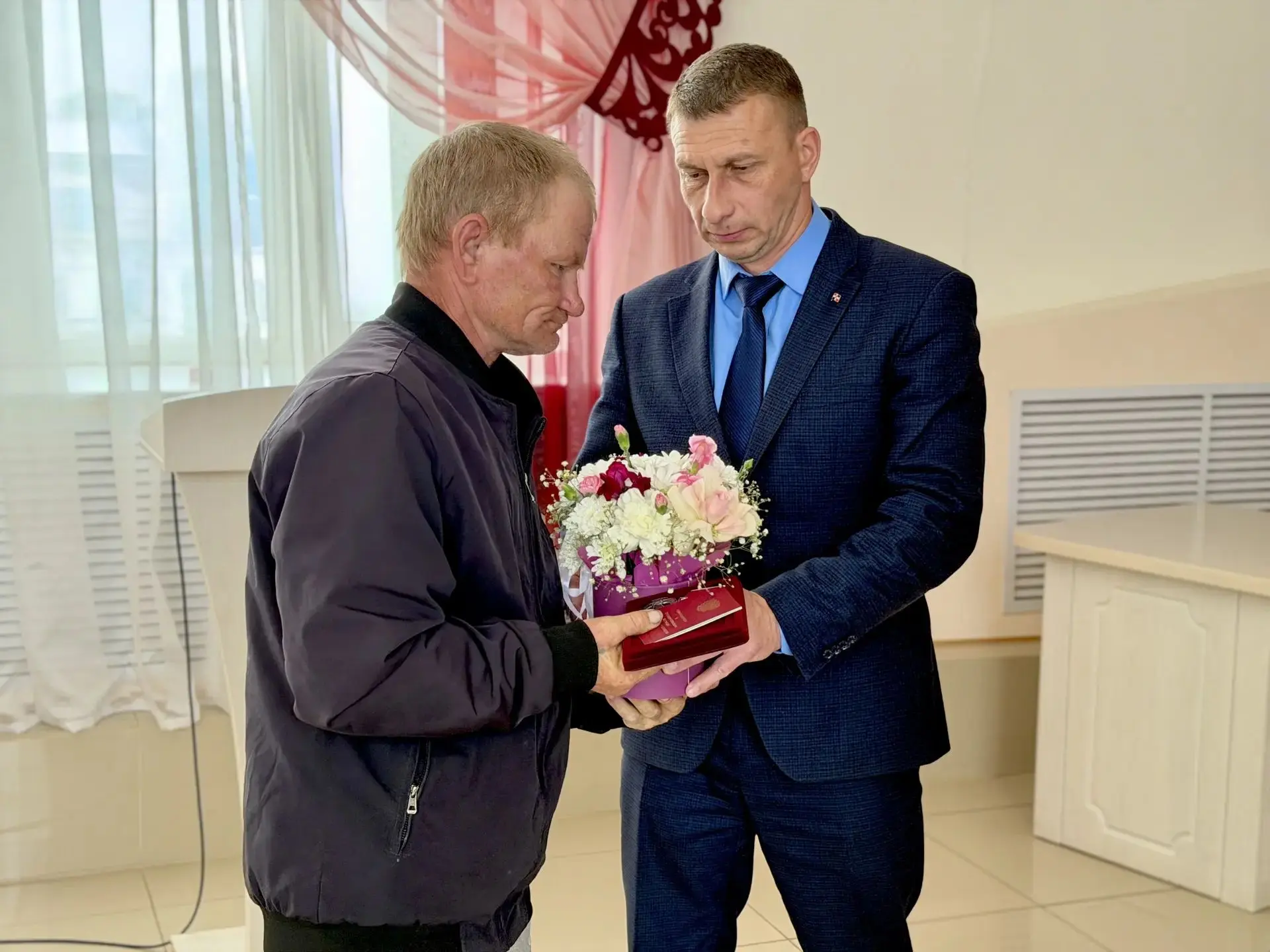Сегодня состоялась церемония вручения государственных наград, которых наши земляки были...