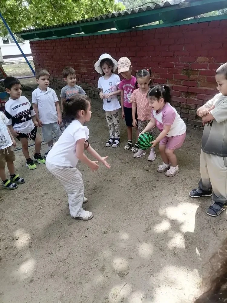 🌞В тёплую погоду хочется проводить на улице как можно больше времени. 
Чтобы прогулка стала ещё вес