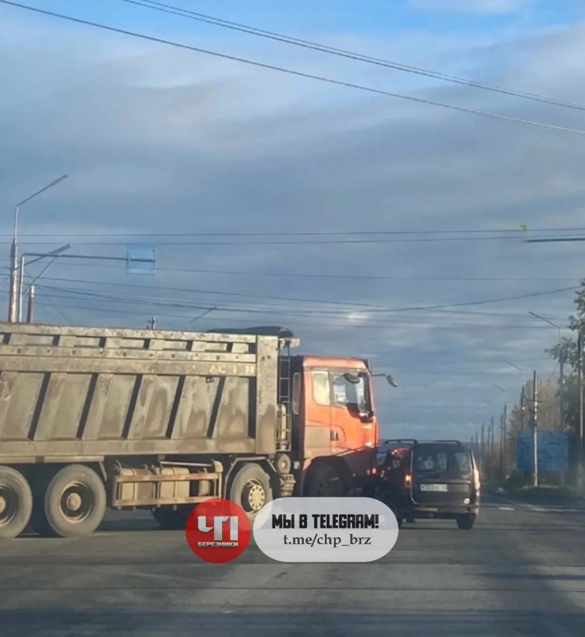 В Усолье столкнулись самосвал и легковой автомобиль