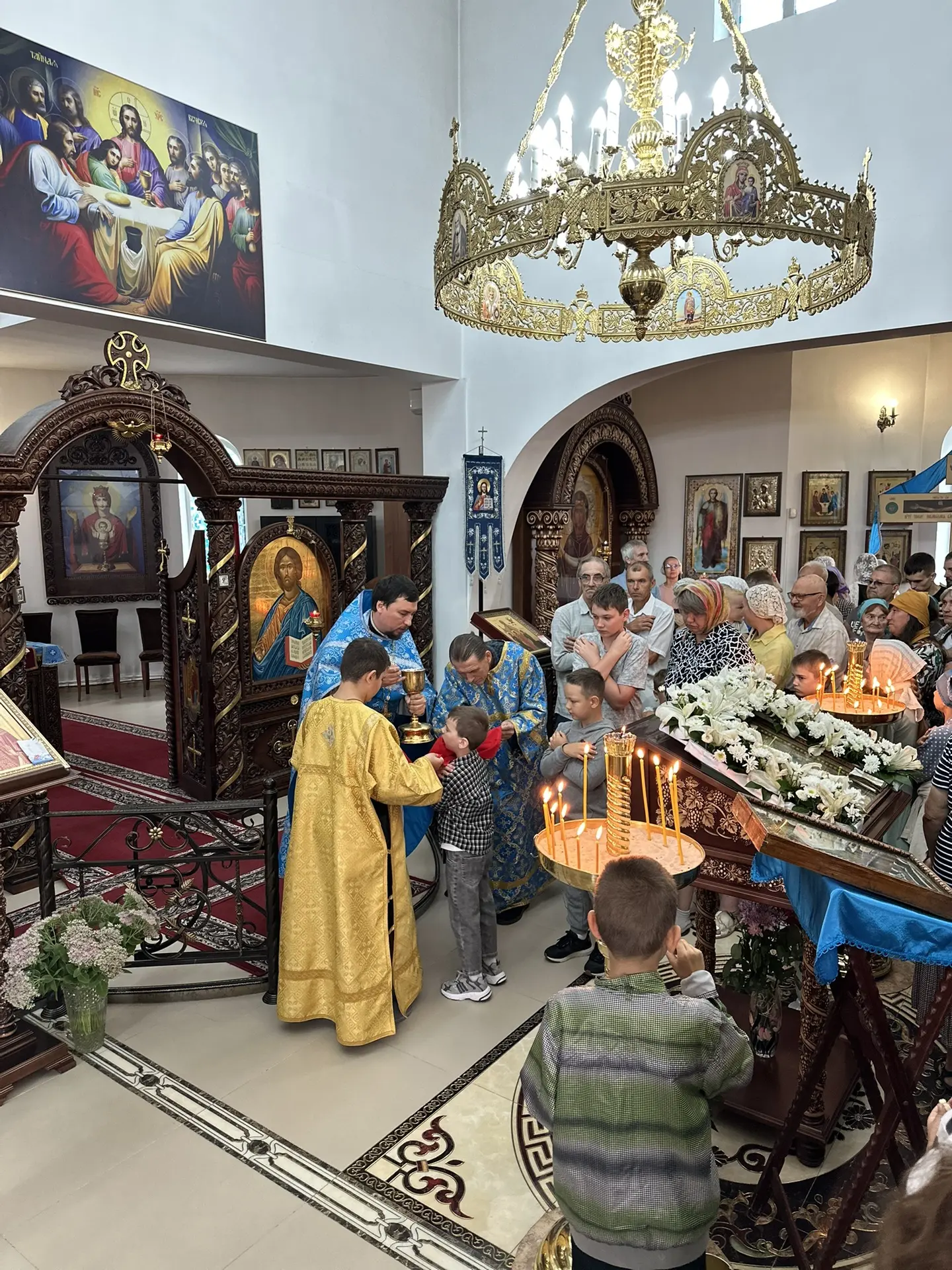 С воскресным днем, друзья! Традиционно, перед Днём знаний совершили молебное пение пере...