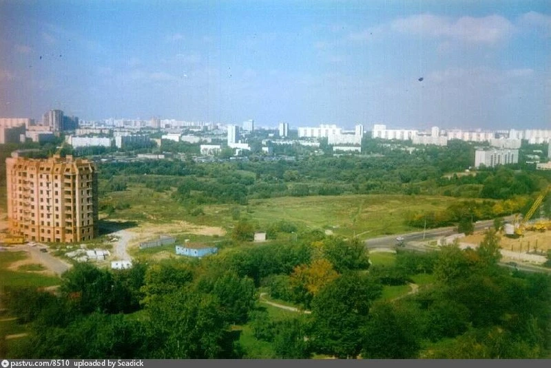 Парк на Нежинской