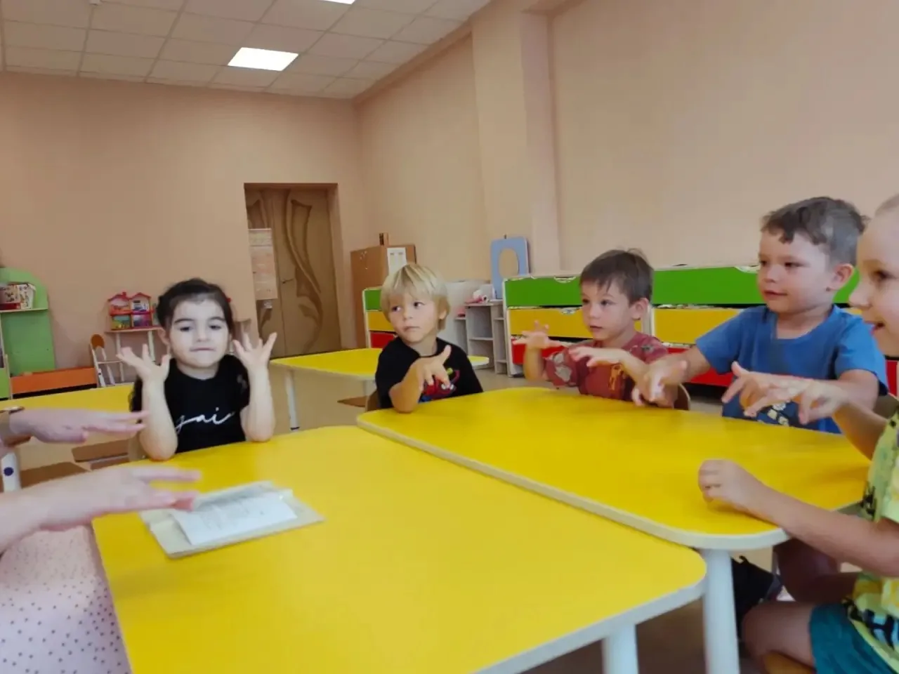 Развиваемся, играя: зачем нужна пальчиковая гимнастика? 🫲🫱🤙🖖🖐️🫲