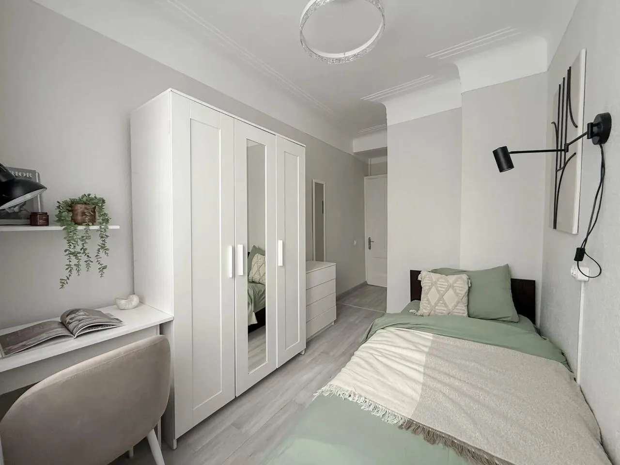 КОМНАТА, 17 м²