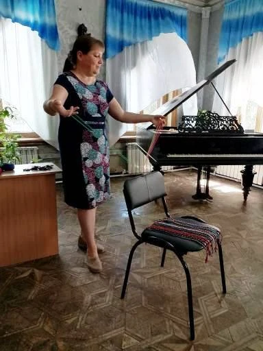 Студенты-филологи стали участниками мастер-класса «Народные традиции в украшениях»