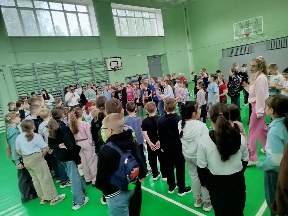 Ура! Летний пришкольный лагерь открывает двери! ☀️🎉

Сегодня у нас особенный день - день открытия д