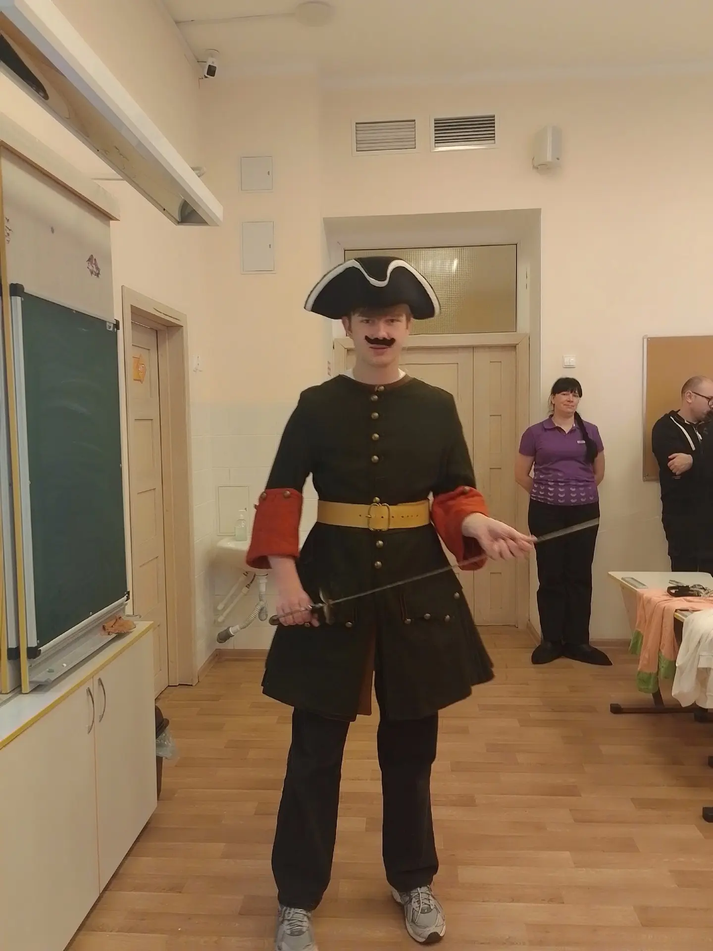 👋🏻17 февраля нашу школу посетили представители городского гражданско-патриотического центра «Витязь»